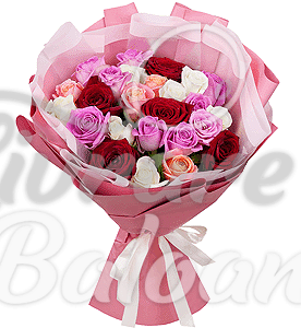 Buchet din 25 Trandafiri Multicolori